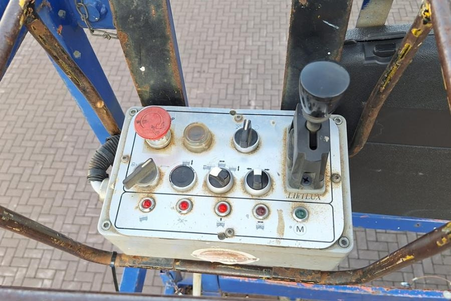 Liftlux SL205-25D4WDS/P Diesel, 4x4 Drive, Hydraulic Deck - Plataforma articulada: foto 4 Liftlux SL205-25D4WDS/P Diesel, 4x4 Drive, Hydraulic Deck - Plataforma articulada: foto 4