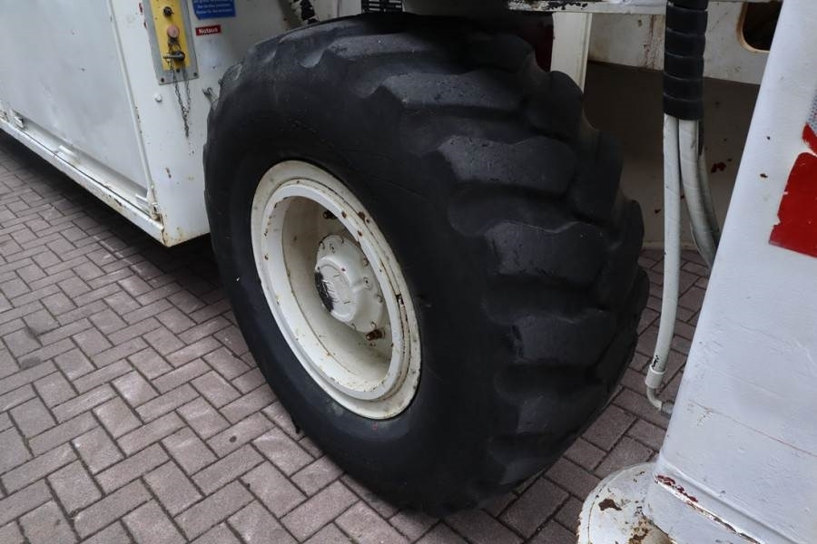 Plataforma de tijeras Liftlux SL320-30DS Diesel, 4x4 Drive, 34m Working Height,: foto 13