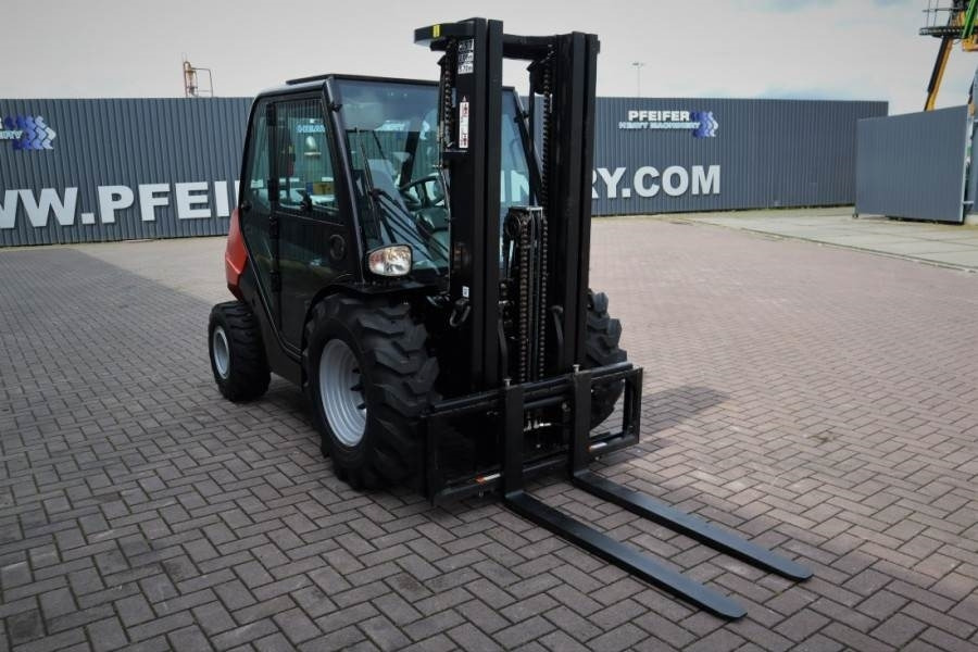 Manitou MC25-4 Valid Inspection, *Guarantee, Diesel, 4x4 D - Carretilla todo terreno: foto 2 Manitou MC25-4 Valid Inspection, *Guarantee, Diesel, 4x4 D - Carretilla todo terreno: foto 2