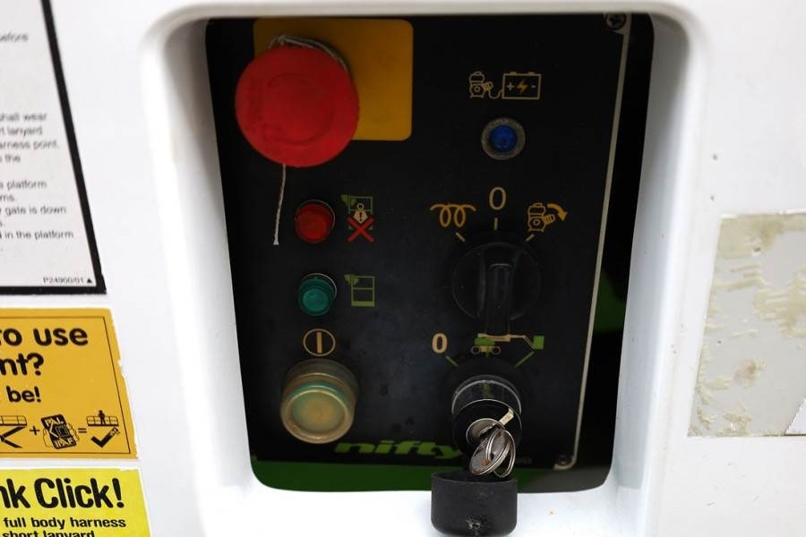 Niftylift HR21 HYBRIDE Hybrid, 4x4 Drive, 21m Working Height - Plataforma articulada: foto 4 Niftylift HR21 HYBRIDE Hybrid, 4x4 Drive, 21m Working Height - Plataforma articulada: foto 4