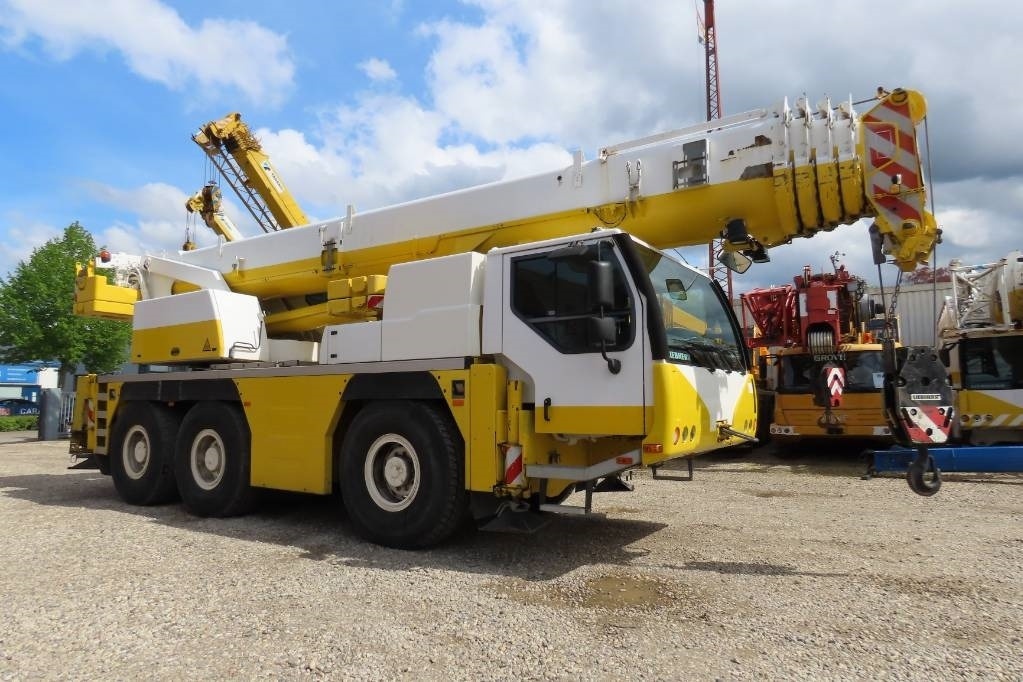 Liebherr LTM 1055-3.2 - Grúa todo terreno: foto 2 Liebherr LTM 1055-3.2 - Grúa todo terreno: foto 2