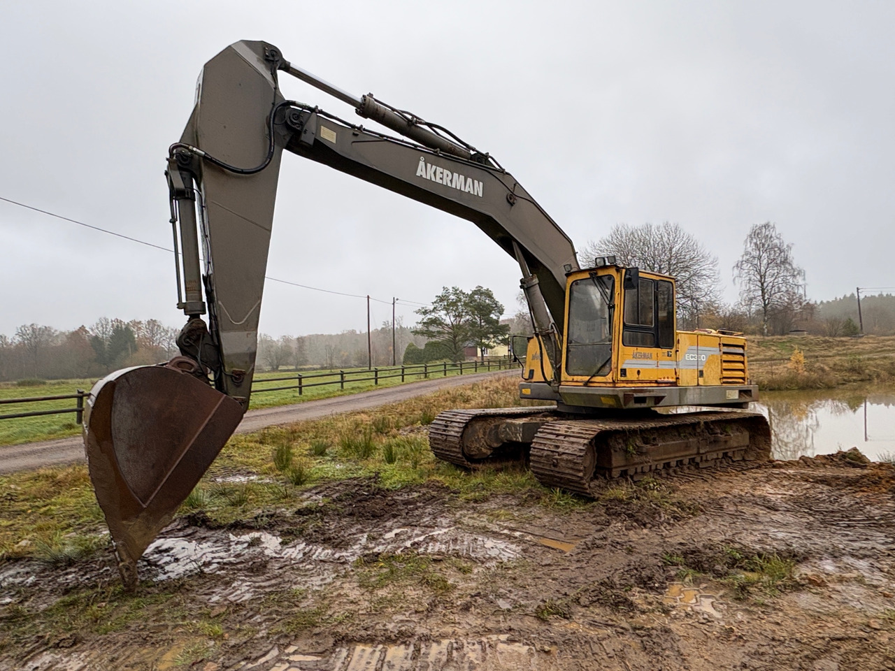 Åkerman EC300 - Excavadora: foto 1 Åkerman EC300 - Excavadora: foto 1