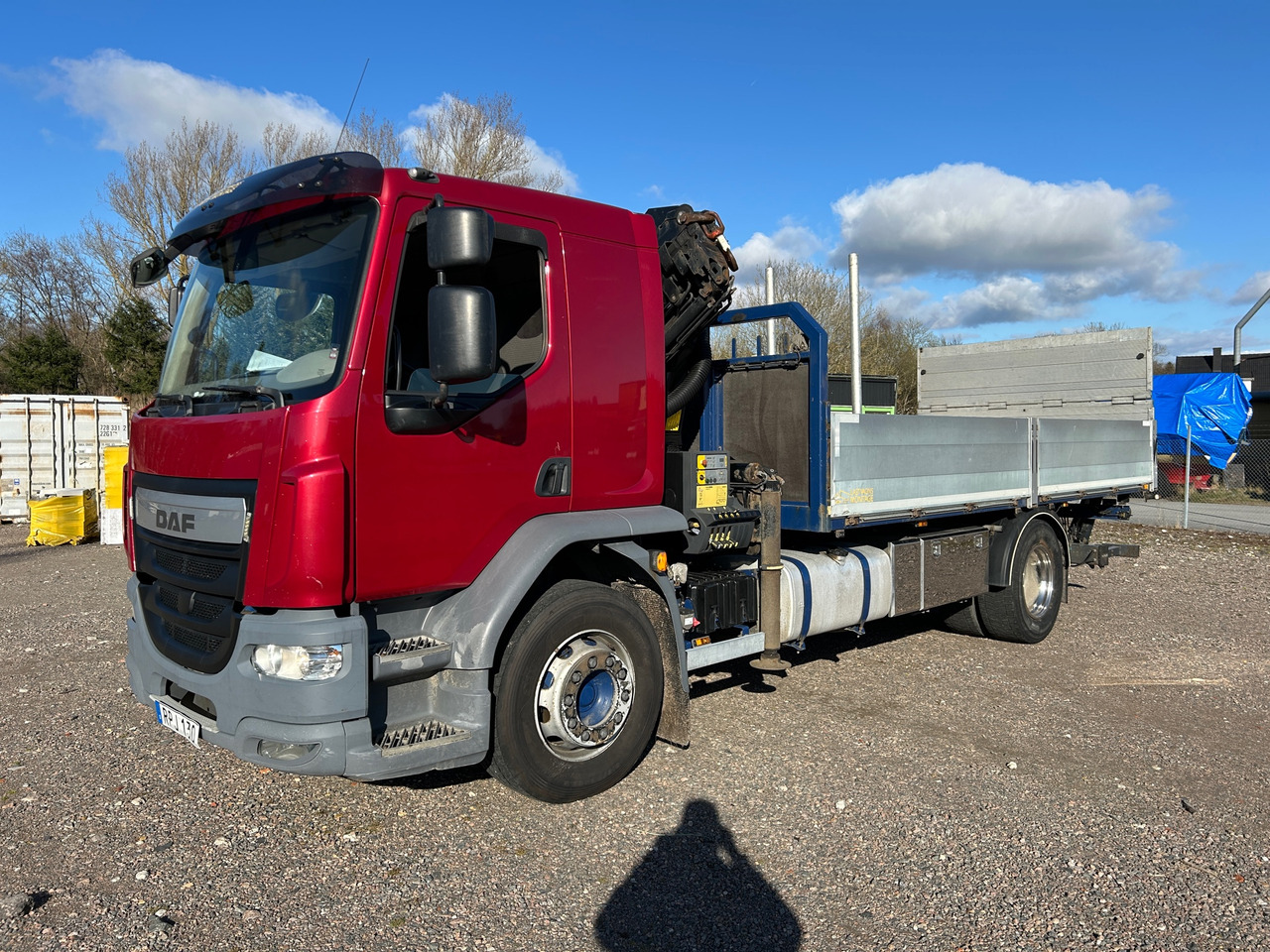 DAF LF290 - Camión grúa: foto 1 DAF LF290 - Camión grúa: foto 1