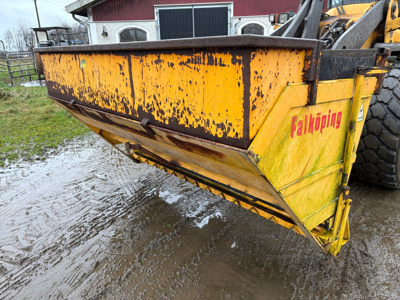 Falköping S-25 - Esparcidor de sal: foto 1 Falköping S-25 - Esparcidor de sal: foto 1