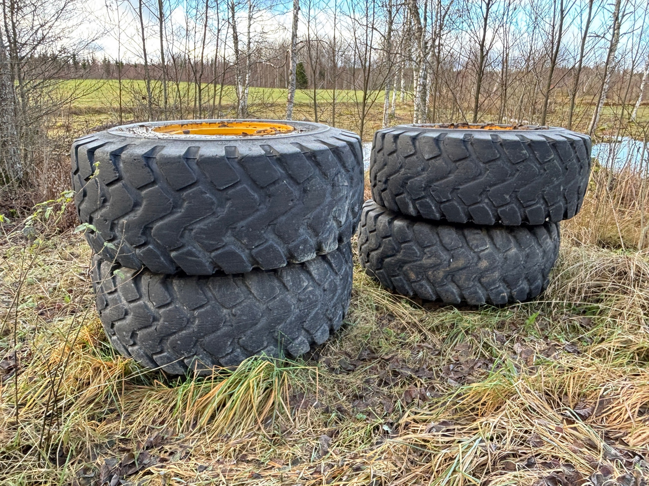 Firestone 23.5R25 - Neumático para Maquinaria de construcción: foto 1 Firestone 23.5R25 - Neumático para Maquinaria de construcción: foto 1