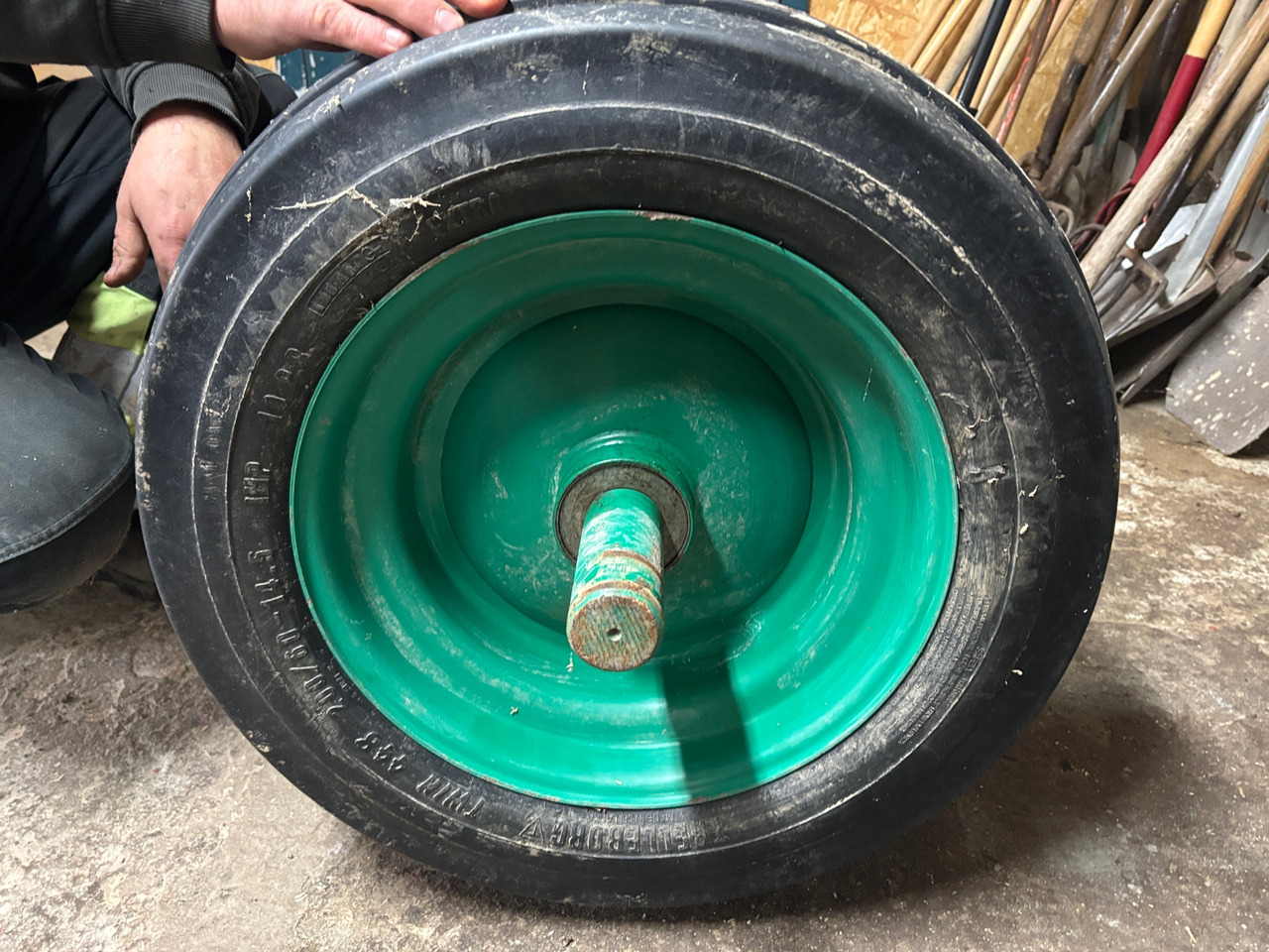 Kverneland 200/60-14.5 - Implemento para Maquinaria agrícola: foto 1 Kverneland 200/60-14.5 - Implemento para Maquinaria agrícola: foto 1