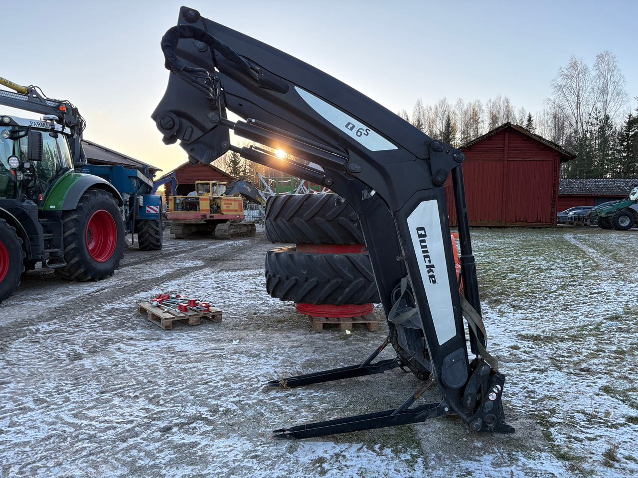 Quicke Q6s - Implemento para Maquinaria agrícola: foto 1 Quicke Q6s - Implemento para Maquinaria agrícola: foto 1