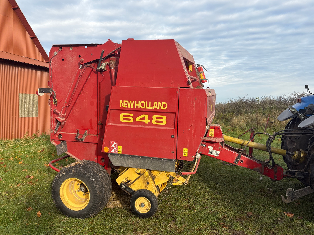 New Holland 648 - Rotoempacadora: foto 1 New Holland 648 - Rotoempacadora: foto 1