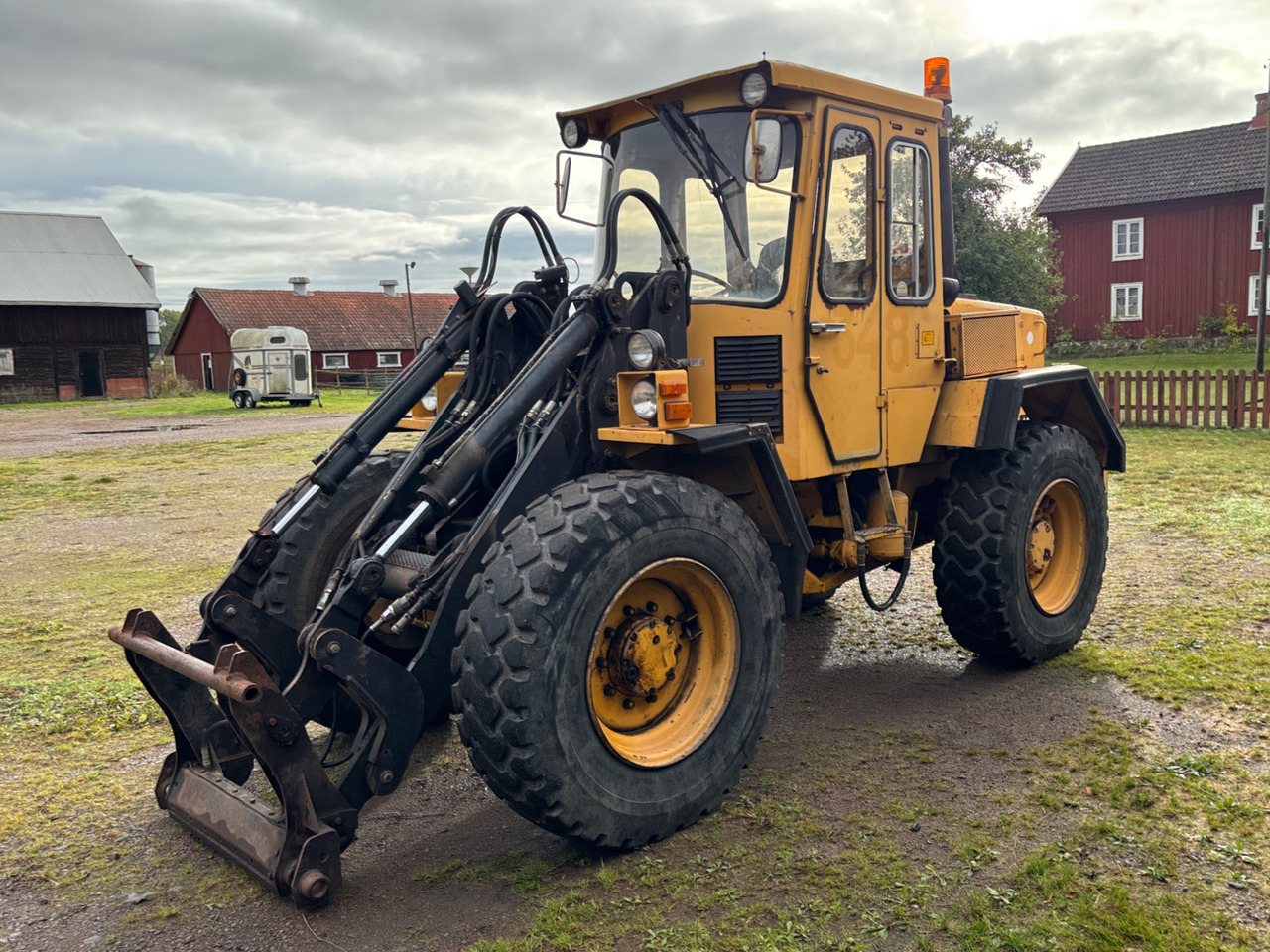 Volvo BM 4200 - Cargadora de ruedas: foto 1 Volvo BM 4200 - Cargadora de ruedas: foto 1