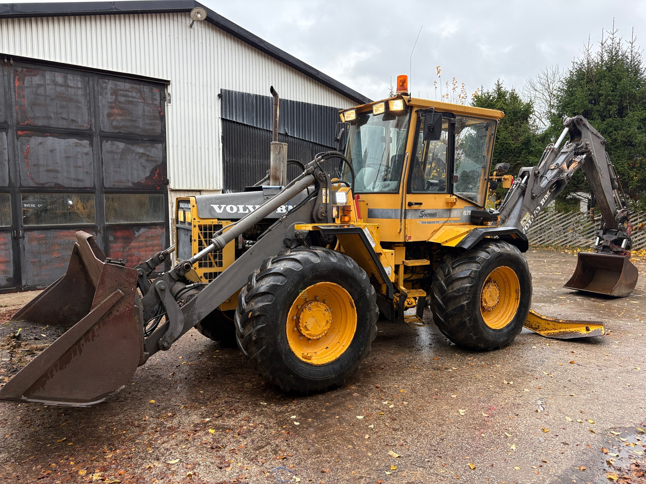 Volvo BM EL70C - Retroexcavadora: foto 1 Volvo BM EL70C - Retroexcavadora: foto 1