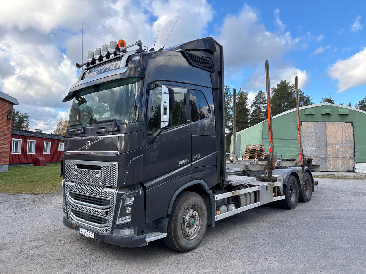 Volvo FH16 - Camión forestal: foto 1 Volvo FH16 - Camión forestal: foto 1