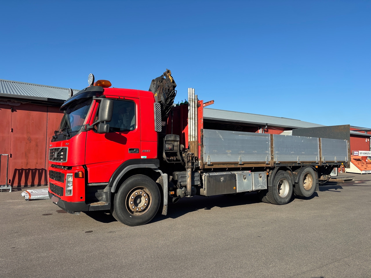 Volvo FM9 260 - Camión grúa: foto 1 Volvo FM9 260 - Camión grúa: foto 1