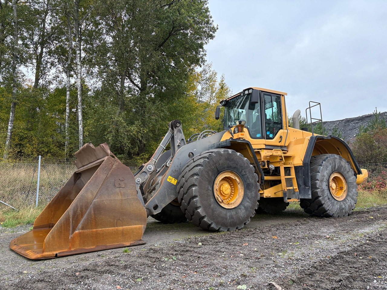 Volvo L220F - Cargadora de ruedas: foto 1 Volvo L220F - Cargadora de ruedas: foto 1