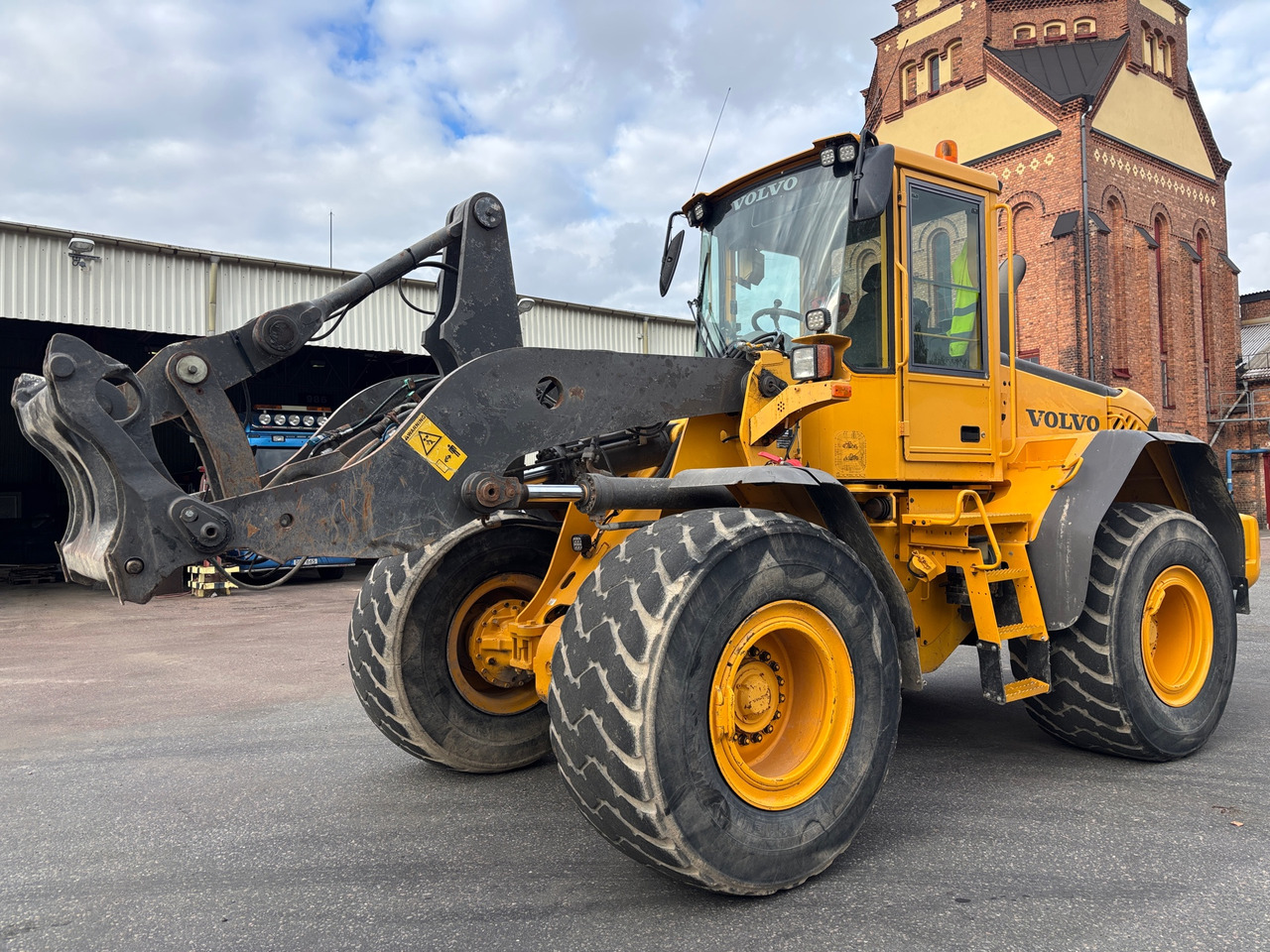 Volvo L90E - Cargadora de ruedas: foto 1 Volvo L90E - Cargadora de ruedas: foto 1
