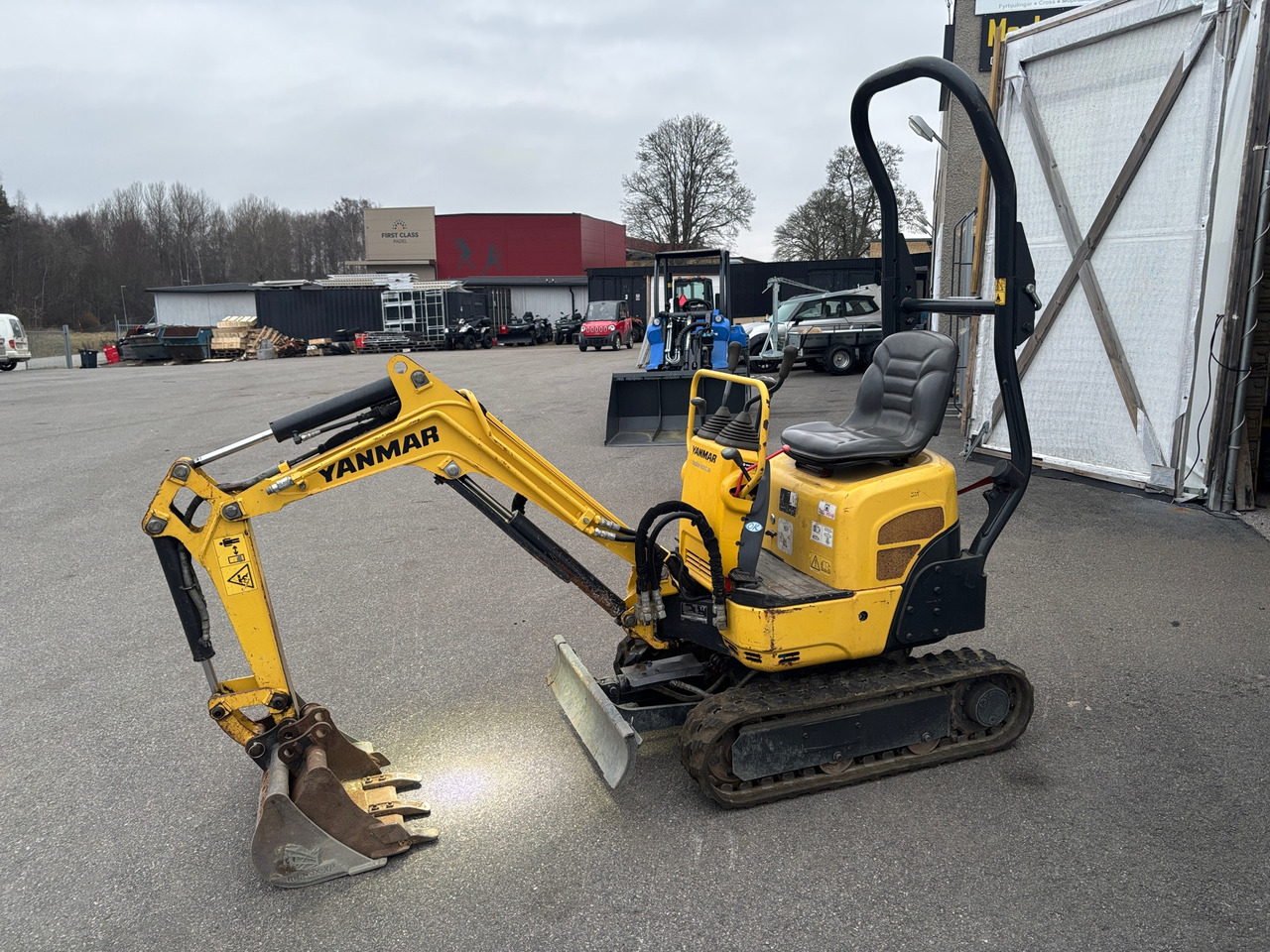 Yanmar SV08-1A - Excavadora: foto 1 Yanmar SV08-1A - Excavadora: foto 1