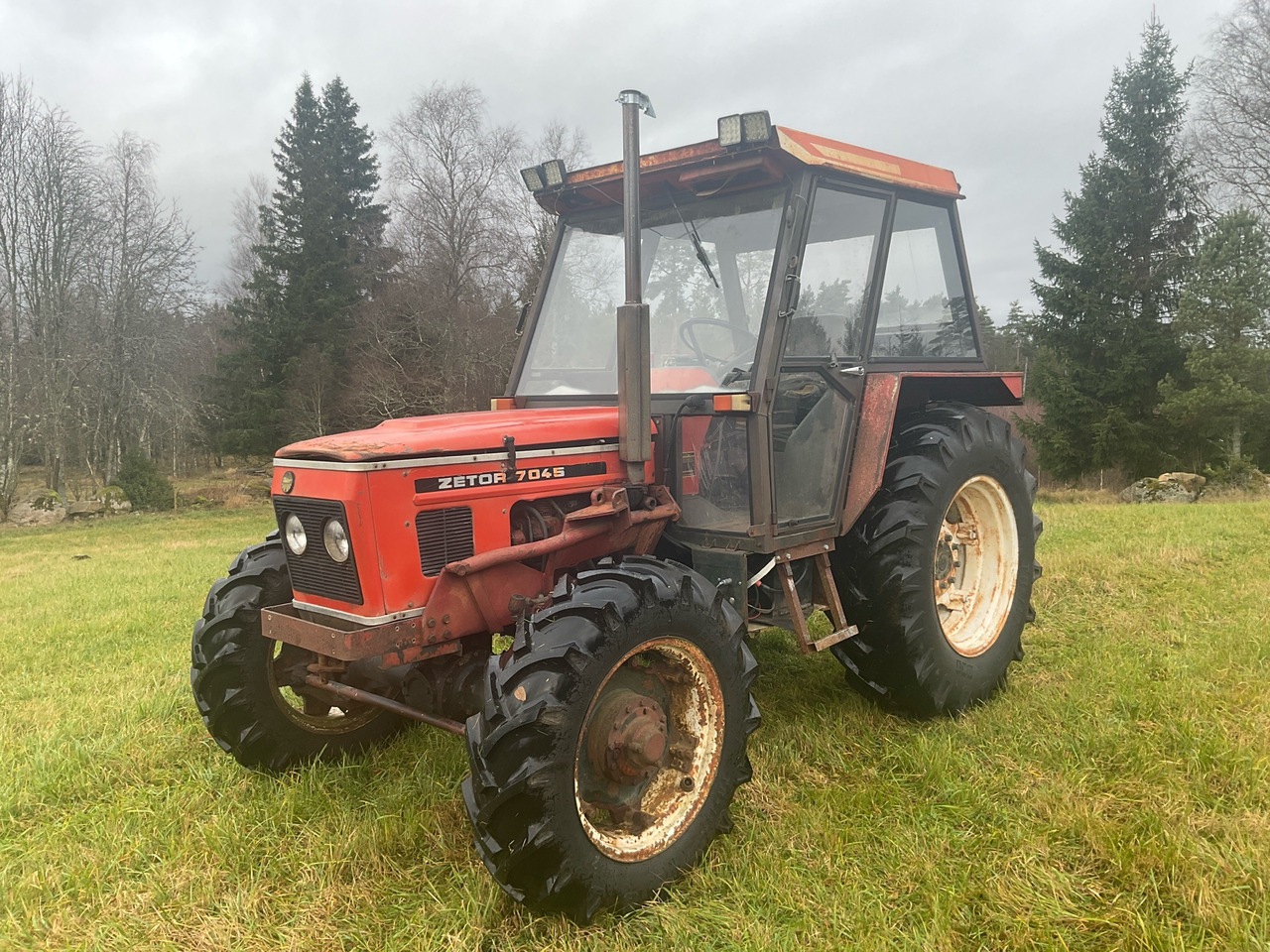 Zetor 7045 - Tractor: foto 1 Zetor 7045 - Tractor: foto 1