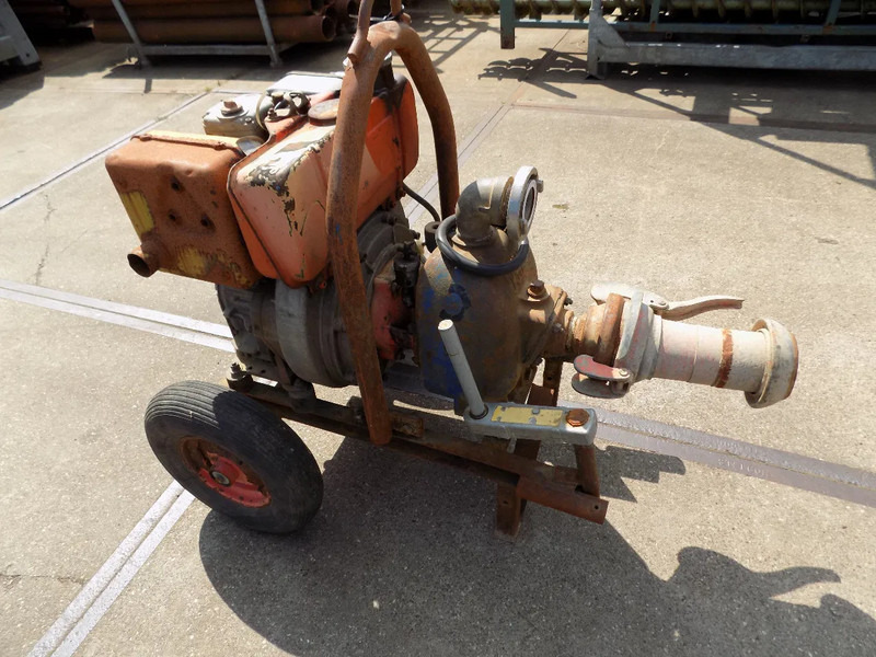 Diversen 1 cillinder hatz waterpomp merk wavo WAVO waterpomp 1 CILL HATZ - Bomba de agua: foto 5 Diversen 1 cillinder hatz waterpomp merk wavo WAVO waterpomp 1 CILL HATZ - Bomba de agua: foto 5