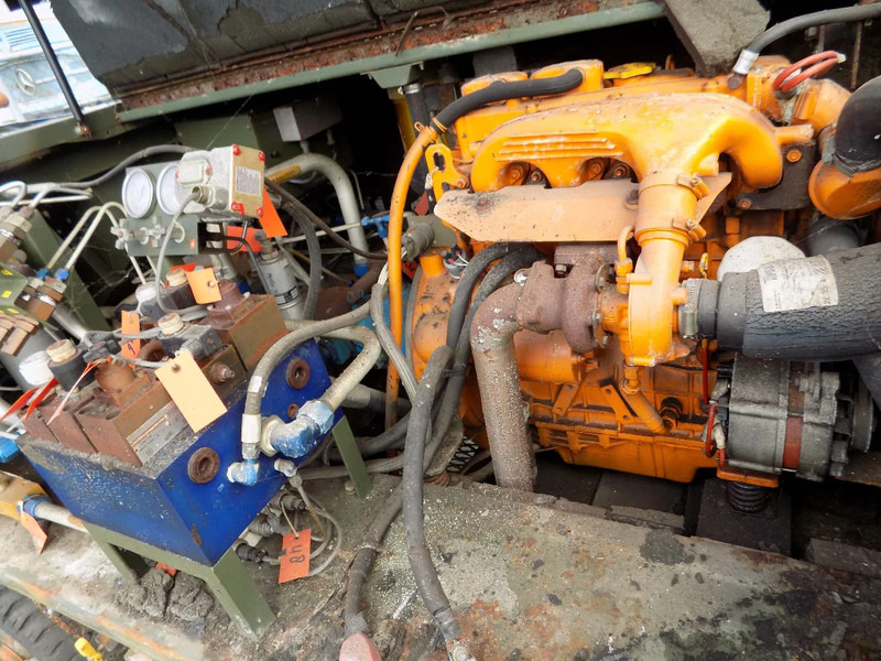 Arrendamiento de Diversen hydraulische generator Aermacchi H25DB Diversen hydraulische generator Aermacchi H25DB: foto 12