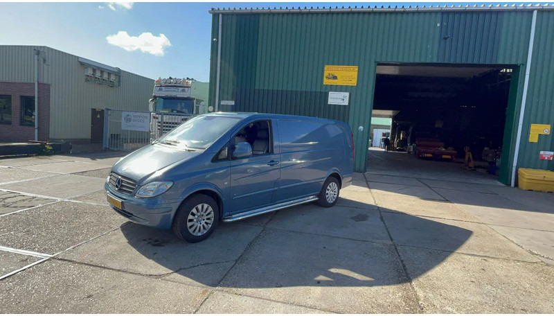 Mercedes-Benz Vito Vito 120 V6 3.0 CDI achter deuren - Furgoneta pequeña: foto 3 Mercedes-Benz Vito Vito 120 V6 3.0 CDI achter deuren - Furgoneta pequeña: foto 3