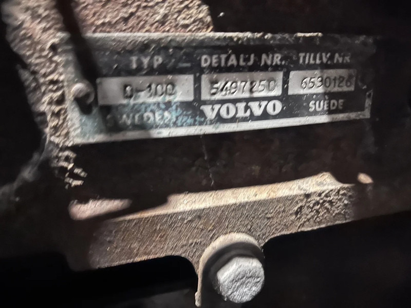 Volvo D100 met scheepskoppeling - Motor: foto 5 Volvo D100 met scheepskoppeling - Motor: foto 5