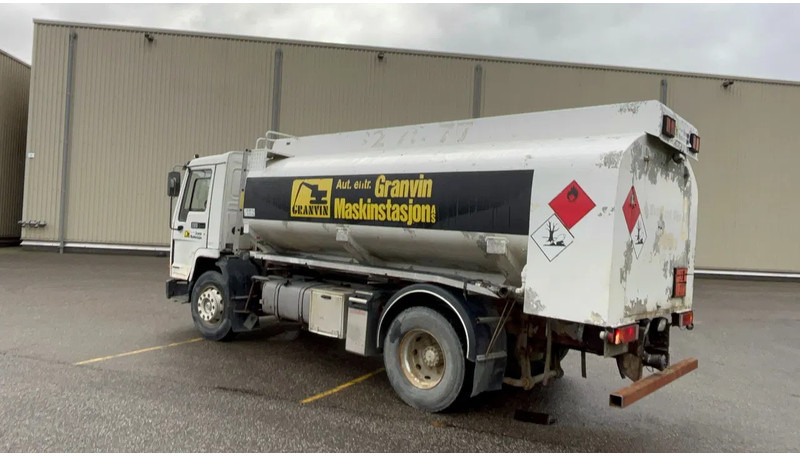 Volvo FL 7 Volvo FL7 285 Fuel tanker 4x2 - Camión cisterna: foto 4 Volvo FL 7 Volvo FL7 285 Fuel tanker 4x2 - Camión cisterna: foto 4