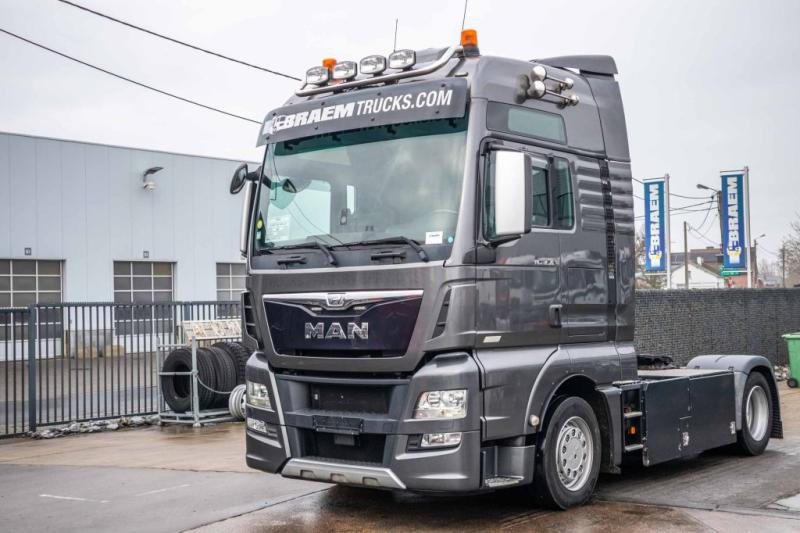 MAN TGX 18.560 XXL LLS+ INTARDER - Cabeza tractora: foto 1 MAN TGX 18.560 XXL LLS+ INTARDER - Cabeza tractora: foto 1