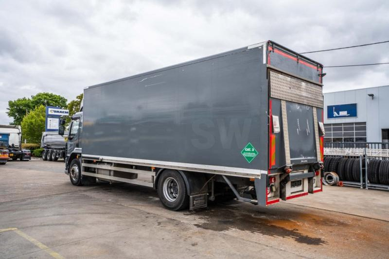 DAF LF 55.220(19 T-E6 )+DHOLLANDIA 2TON - Camión caja cerrada: foto 5 DAF LF 55.220(19 T-E6 )+DHOLLANDIA 2TON - Camión caja cerrada: foto 5