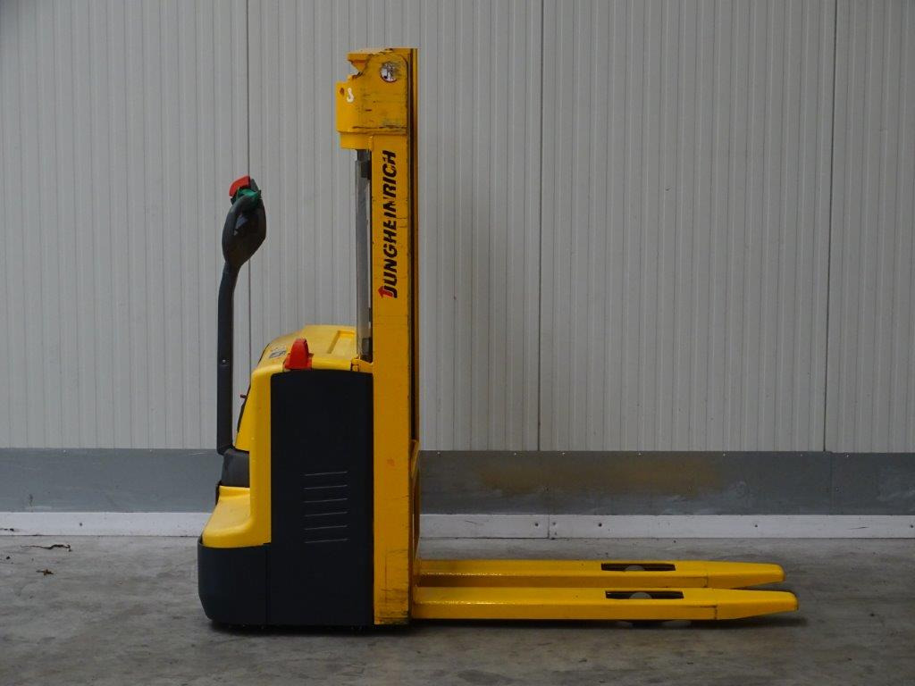 Jungheinrich EJC110 - NEU BATTERIE - Apilador: foto 3 Jungheinrich EJC110 - NEU BATTERIE - Apilador: foto 3