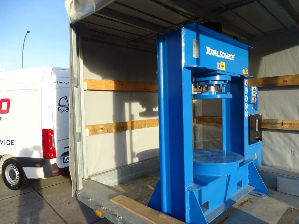 MOBILE VOLLREIFENPRESSE - Equipo de taller: foto 2 MOBILE VOLLREIFENPRESSE - Equipo de taller: foto 2