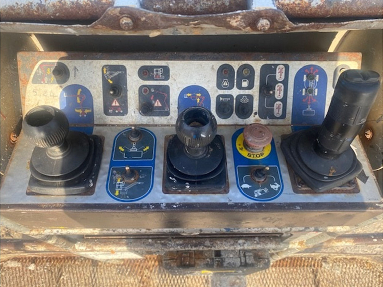 Arrendamiento de MANITOU 160ATJ EJE OSCILANTE MANITOU 160ATJ EJE OSCILANTE: foto 13 Arrendamiento de MANITOU 160ATJ EJE OSCILANTE MANITOU 160ATJ EJE OSCILANTE: foto 13