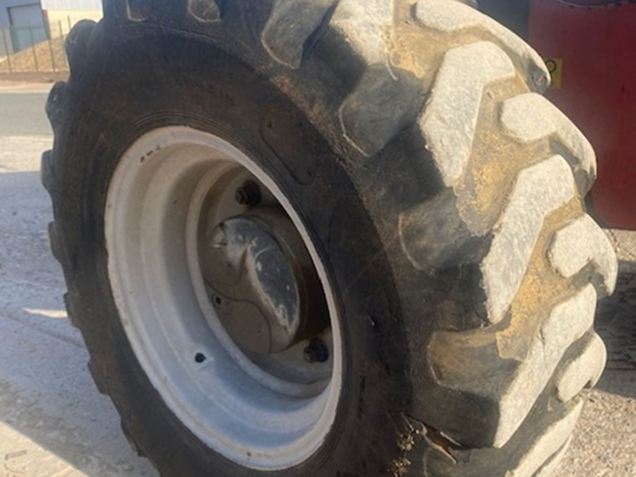 Arrendamiento de MANITOU 160ATJ EJE OSCILANTE MANITOU 160ATJ EJE OSCILANTE: foto 12 Arrendamiento de MANITOU 160ATJ EJE OSCILANTE MANITOU 160ATJ EJE OSCILANTE: foto 12