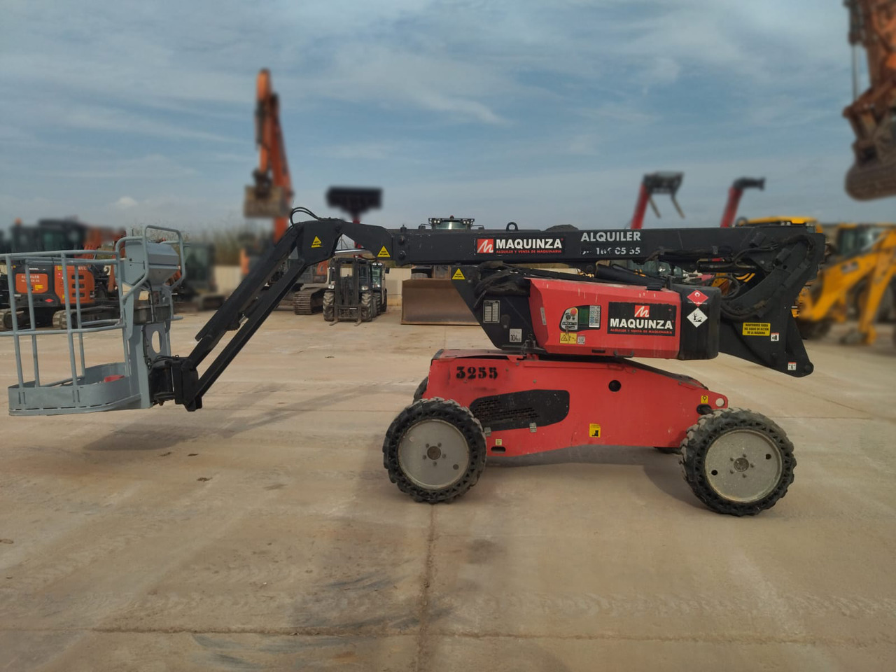 MANITOU MAN GO 12 - Plataforma articulada: foto 1 MANITOU MAN GO 12 - Plataforma articulada: foto 1