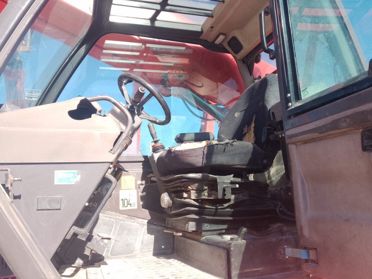 Arrendamiento de  MANITOU MRT1635 MANITOU MRT1635: foto 12