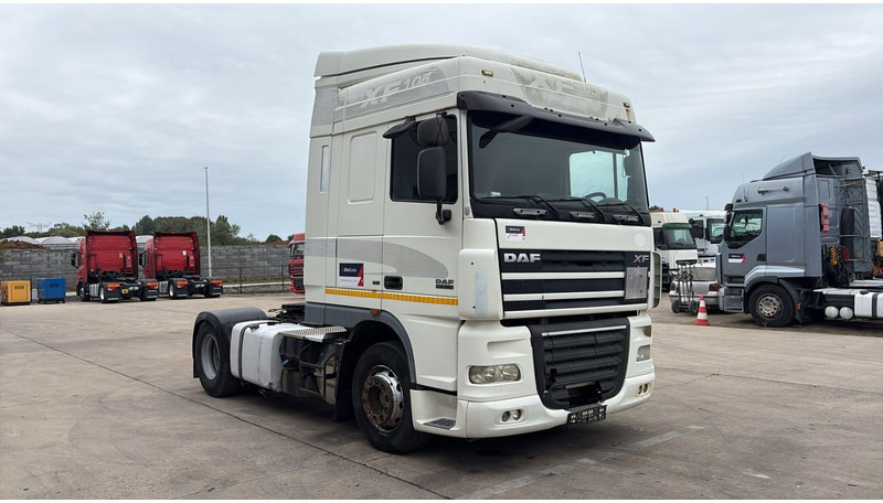 DAF 105 XF 460 (AIRCO / GOOD CONDITION / BONNE ETAT / BOITE MANUALLE / GEARBOX MANUAL) - Cabeza tractora: foto 3 DAF 105 XF 460 (AIRCO / GOOD CONDITION / BONNE ETAT / BOITE MANUALLE / GEARBOX MANUAL) - Cabeza tractora: foto 3