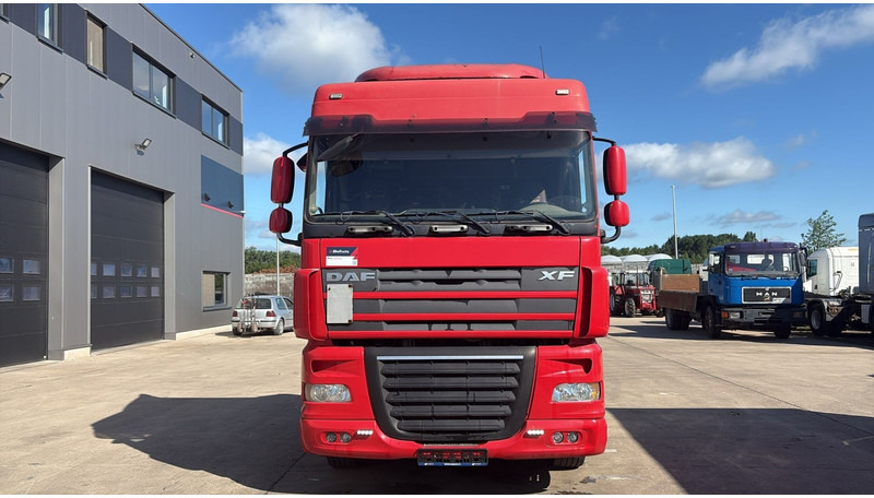 DAF 105 XF 460 (BOITE MANUELLE / MANUAL GEARBOX) - Cabeza tractora: foto 2 DAF 105 XF 460 (BOITE MANUELLE / MANUAL GEARBOX) - Cabeza tractora: foto 2