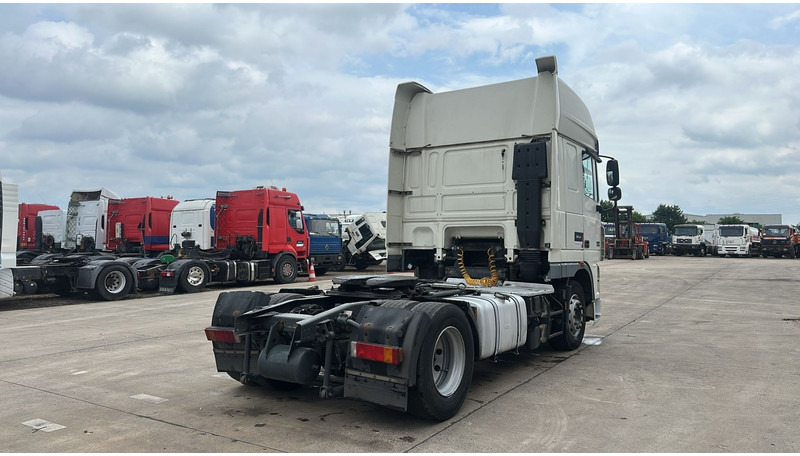 DAF 105 XF 460 (BOITE MANUELLE / MANUAL GEARBOX / CLEAN CONDITION / PROPRE) - Cabeza tractora: foto 5 DAF 105 XF 460 (BOITE MANUELLE / MANUAL GEARBOX / CLEAN CONDITION / PROPRE) - Cabeza tractora: foto 5