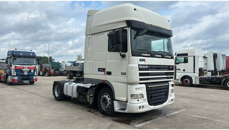 DAF 105 XF 460 (BOITE MANUELLE / MANUAL GEARBOX / CLEAN CONDITION / PROPRE) - Cabeza tractora: foto 3 DAF 105 XF 460 (BOITE MANUELLE / MANUAL GEARBOX / CLEAN CONDITION / PROPRE) - Cabeza tractora: foto 3