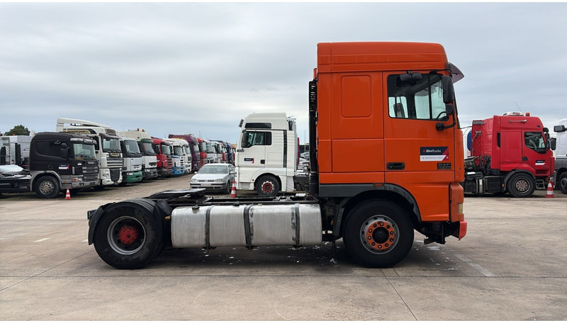 DAF 95 XF 430 (EURO 3 / BOITE MANUELLE / MANUAL GEARBOX) - Cabeza tractora: foto 4 DAF 95 XF 430 (EURO 3 / BOITE MANUELLE / MANUAL GEARBOX) - Cabeza tractora: foto 4