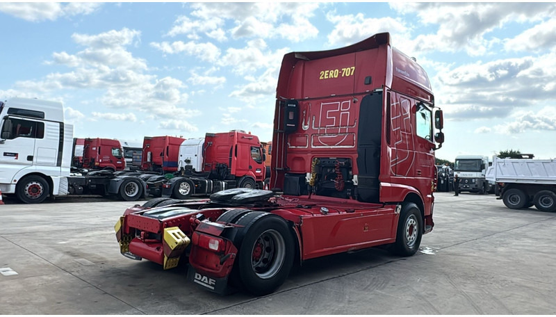 DAF XF 440 (BELGIAN TRUCK / PERFECT CONDITION / VERY CLEAN / 2 TANKS / AIRCO) - Cabeza tractora: foto 5 DAF XF 440 (BELGIAN TRUCK / PERFECT CONDITION / VERY CLEAN / 2 TANKS / AIRCO) - Cabeza tractora: foto 5