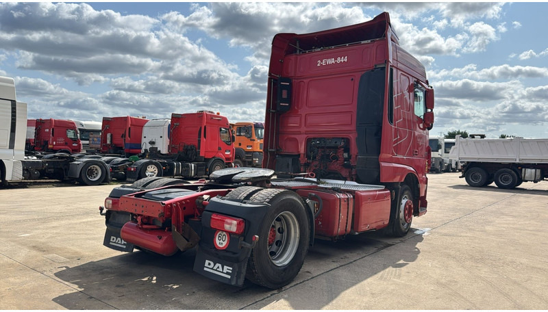 DAF XF 460 (BELGIAN TRUCK / RETARDER / TOP CONDITION / PTO / HYDRAULIC PUMP) - Cabeza tractora: foto 4 DAF XF 460 (BELGIAN TRUCK / RETARDER / TOP CONDITION / PTO / HYDRAULIC PUMP) - Cabeza tractora: foto 4