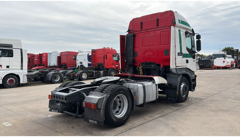 Iveco Stralis 430 (BOITE MANUELLE / MANUAL GEARBOX) - Cabeza tractora: foto 5 Iveco Stralis 430 (BOITE MANUELLE / MANUAL GEARBOX) - Cabeza tractora: foto 5