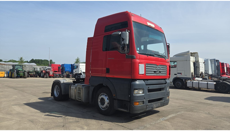 MAN TGA 18.390 (BOITE MANUELLE / MANUAL GEARBOX / PTO / POMPE HYDRAULIQUE) - Cabeza tractora: foto 3 MAN TGA 18.390 (BOITE MANUELLE / MANUAL GEARBOX / PTO / POMPE HYDRAULIQUE) - Cabeza tractora: foto 3