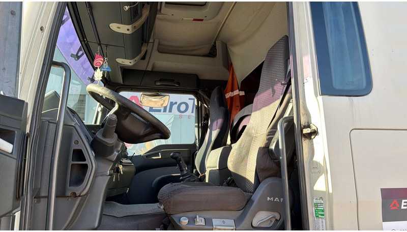 Cabeza tractora MAN TGA 18.430 (BOITE MANUELLE / MANUAL GEARBOX): foto 13 Cabeza tractora MAN TGA 18.430 (BOITE MANUELLE / MANUAL GEARBOX): foto 13