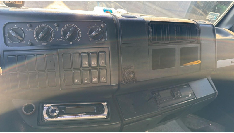 Cabeza tractora MAN TGA 18.430 (BOITE MANUELLE / MANUAL GEARBOX): foto 15 Cabeza tractora MAN TGA 18.430 (BOITE MANUELLE / MANUAL GEARBOX): foto 15