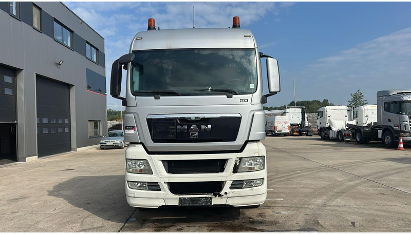 MAN TGX 18.400 (BE TRUCK / EURO 5 EEV / PTO / HYDRAULIC PUMP) - Cabeza tractora: foto 3 MAN TGX 18.400 (BE TRUCK / EURO 5 EEV / PTO / HYDRAULIC PUMP) - Cabeza tractora: foto 3