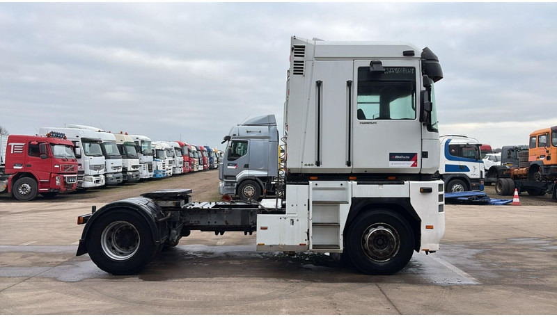 Renault AE 440 Magnum E-tech (BOITE MANUELLE / MANUAL GEARBOX) - Cabeza tractora: foto 3 Renault AE 440 Magnum E-tech (BOITE MANUELLE / MANUAL GEARBOX) - Cabeza tractora: foto 3