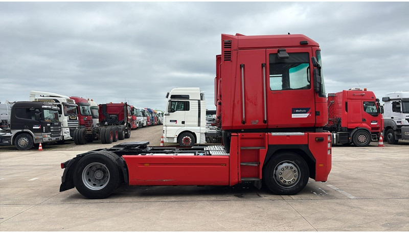 Renault MAGNUM 460 (BOITE MANUELLE / MANUAL GEARBOX) - Cabeza tractora: foto 4 Renault MAGNUM 460 (BOITE MANUELLE / MANUAL GEARBOX) - Cabeza tractora: foto 4