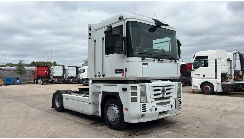 Renault MAGNUM 460 (BOITE MANUELLE / MANUAL GEARBOX) - Cabeza tractora: foto 3 Renault MAGNUM 460 (BOITE MANUELLE / MANUAL GEARBOX) - Cabeza tractora: foto 3