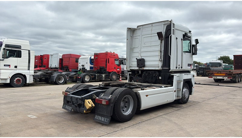 Renault MAGNUM 460 (BOITE MANUELLE / MANUAL GEARBOX) - Cabeza tractora: foto 4 Renault MAGNUM 460 (BOITE MANUELLE / MANUAL GEARBOX) - Cabeza tractora: foto 4