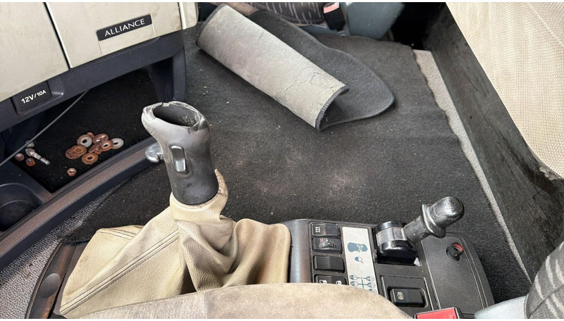 Cabeza tractora Renault Premium 450 DXI (BOITE MANUELLE / MANUAL GEARBOX): foto 15 Cabeza tractora Renault Premium 450 DXI (BOITE MANUELLE / MANUAL GEARBOX): foto 15